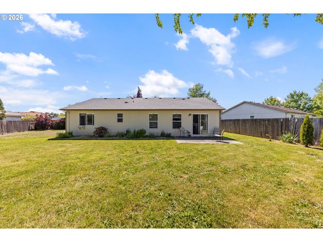 920 Sw MYRTLE Ct, Mc Minnville, OR 97128
