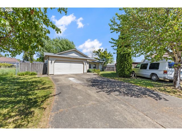 920 Sw MYRTLE Ct, Mc Minnville, OR 97128