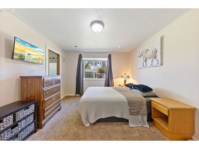 920 Sw MYRTLE Ct, Mc Minnville, OR 97128