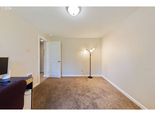 920 Sw MYRTLE Ct, Mc Minnville, OR 97128