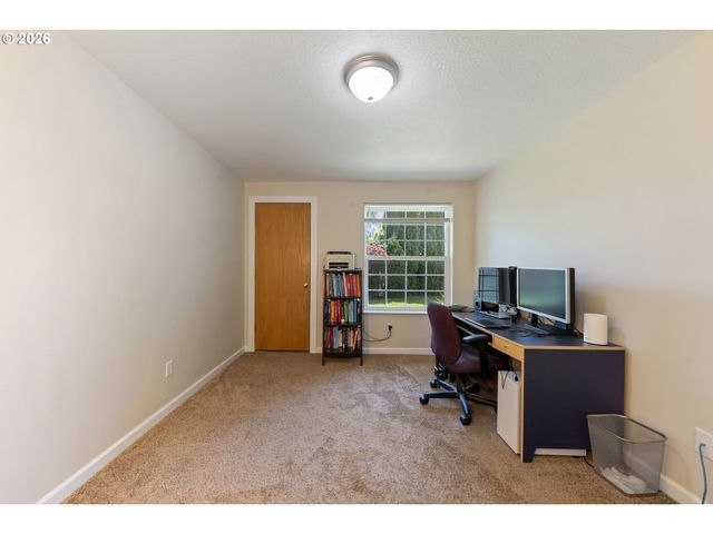 920 Sw MYRTLE Ct, Mc Minnville, OR 97128