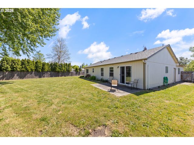 920 Sw MYRTLE Ct, Mc Minnville, OR 97128