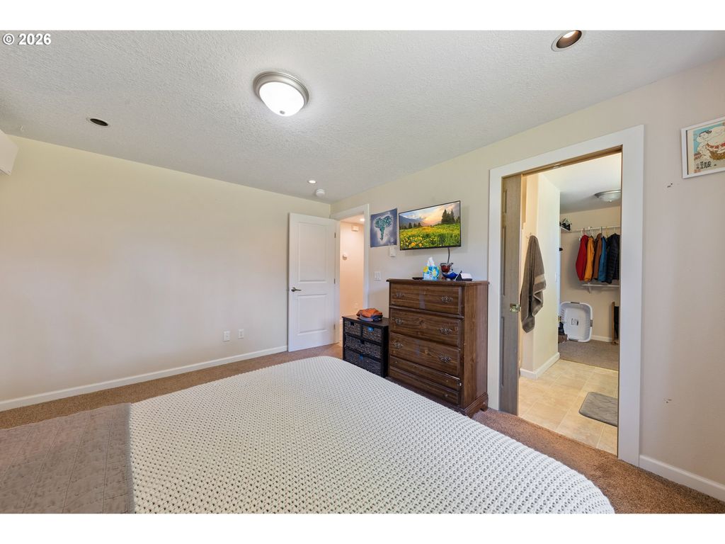 Image 28 of property listing at 920 Sw MYRTLE Ct, Mc Minnville, OR 97128