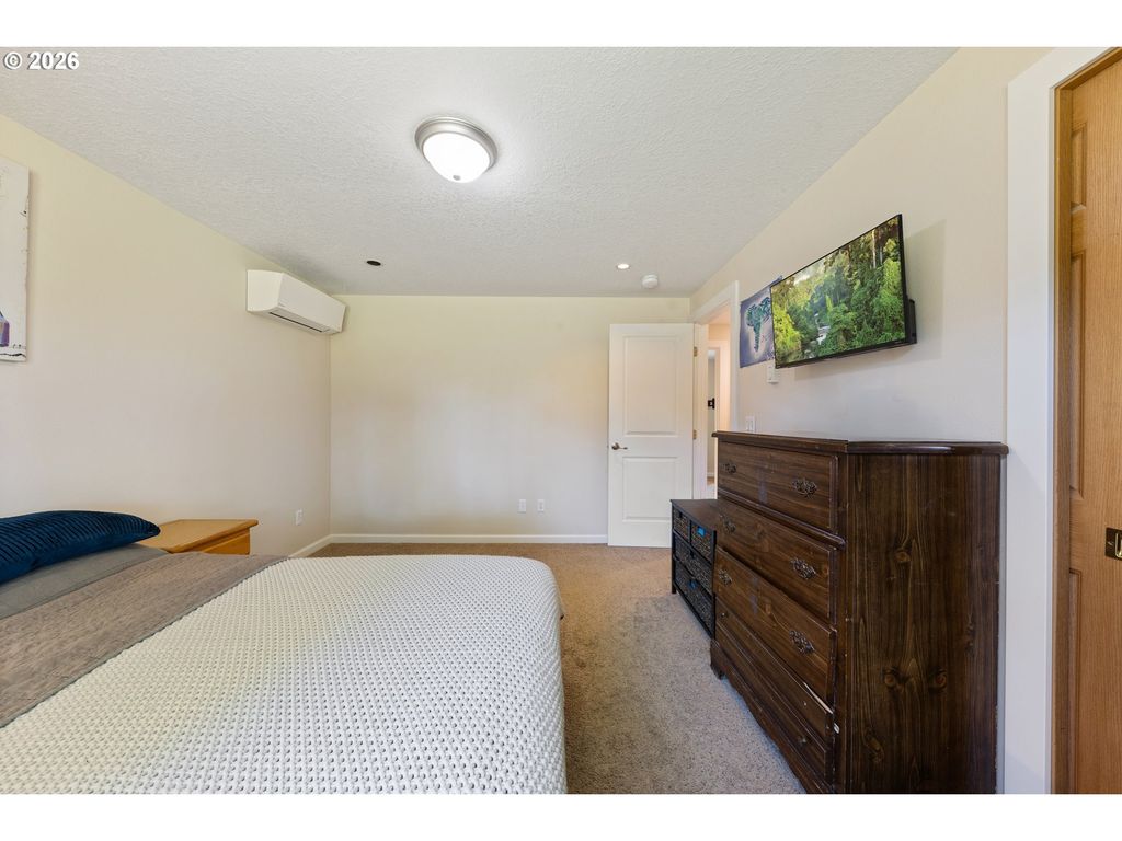 Image 29 of property listing at 920 Sw MYRTLE Ct, Mc Minnville, OR 97128