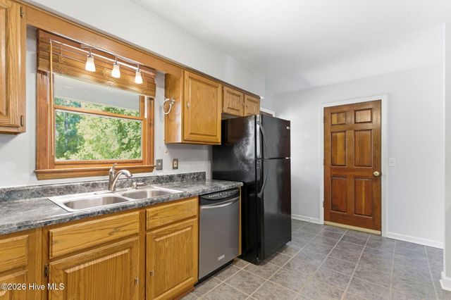 1941 Nc Hwy 133, Rocky Point, NC 28457
