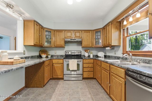 1941 Nc Hwy 133, Rocky Point, NC 28457