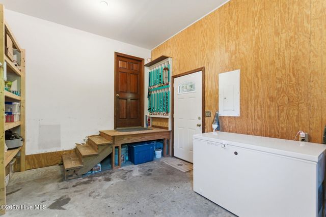 1941 Nc Hwy 133, Rocky Point, NC 28457