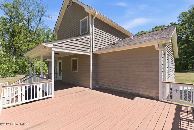 1941 Nc Hwy 133, Rocky Point, NC 28457