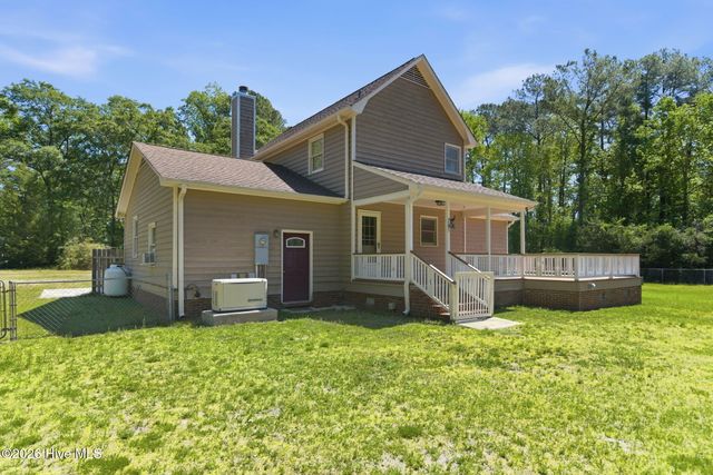 1941 Nc Hwy 133, Rocky Point, NC 28457