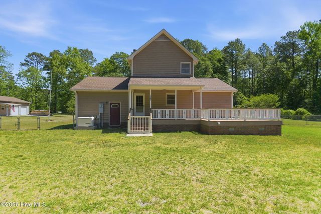 1941 Nc Hwy 133, Rocky Point, NC 28457