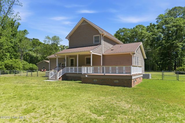 1941 Nc Hwy 133, Rocky Point, NC 28457