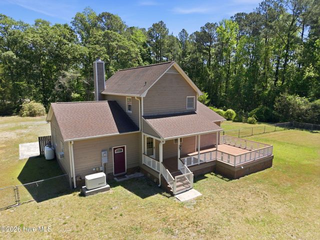 1941 Nc Hwy 133, Rocky Point, NC 28457