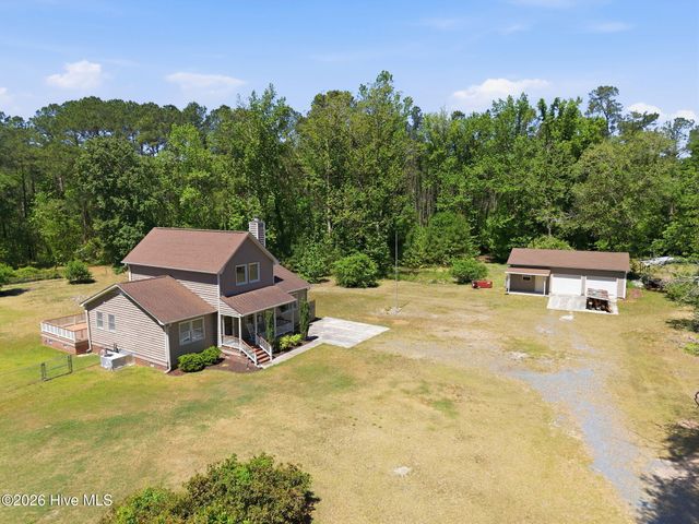 1941 Nc Hwy 133, Rocky Point, NC 28457