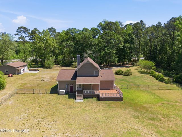 1941 Nc Hwy 133, Rocky Point, NC 28457