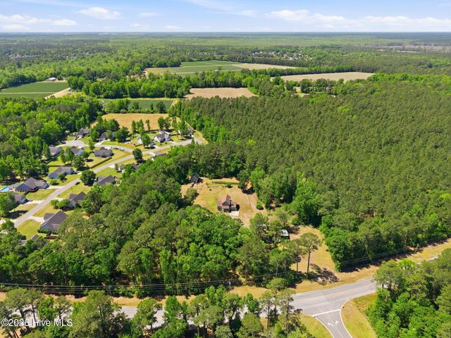 1941 Nc Hwy 133, Rocky Point, NC 28457