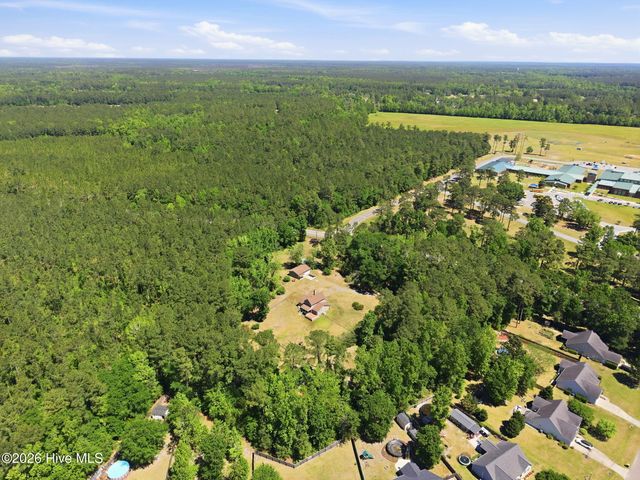 1941 Nc Hwy 133, Rocky Point, NC 28457