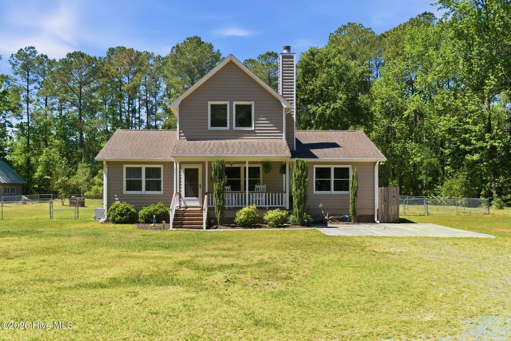 1941 Nc Hwy 133, Rocky Point, NC 28457