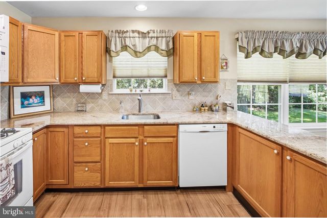 131 SOMERFIELD RD, Swedesboro, NJ 08085
