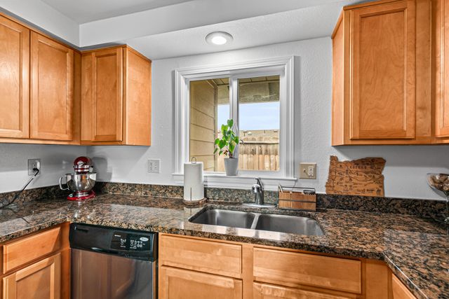 3712 Colver Road, Phoenix, OR 97535