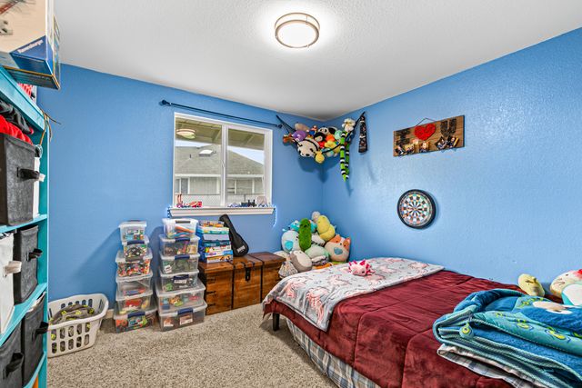 3712 Colver Road, Phoenix, OR 97535