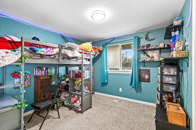3712 Colver Road, Phoenix, OR 97535