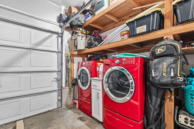 3712 Colver Road, Phoenix, OR 97535