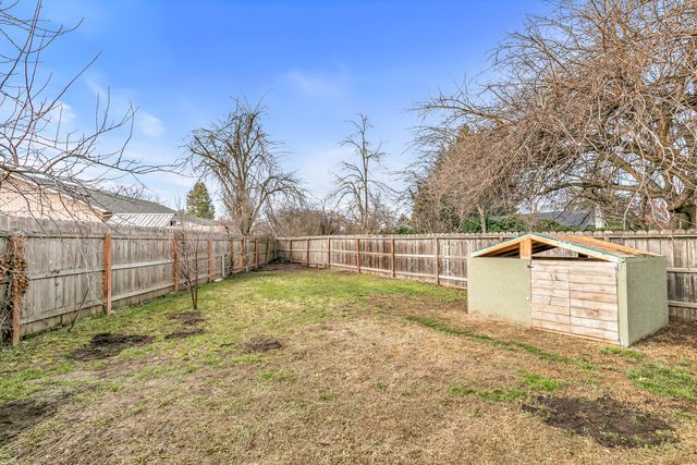 3712 Colver Road, Phoenix, OR 97535