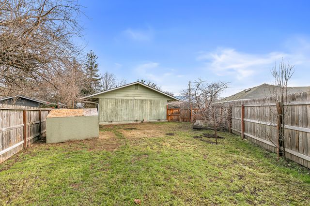 3712 Colver Road, Phoenix, OR 97535