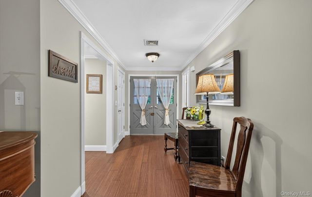 27 Longwood Drive, South Huntington, NY 11746