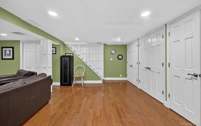27 Longwood Drive, South Huntington, NY 11746