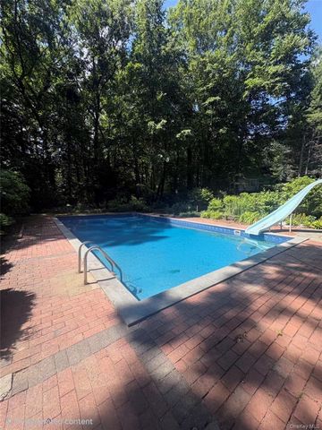 27 Longwood Drive, South Huntington, NY 11746
