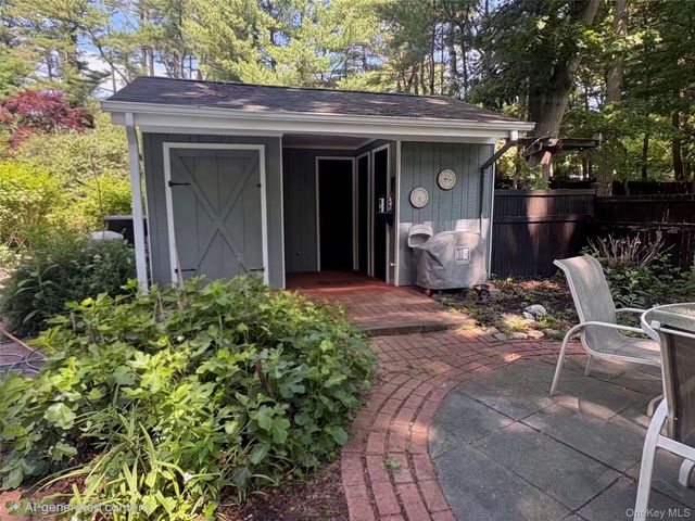 27 Longwood Drive, South Huntington, NY 11746