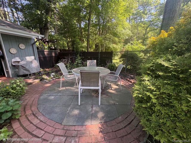 27 Longwood Drive, South Huntington, NY 11746