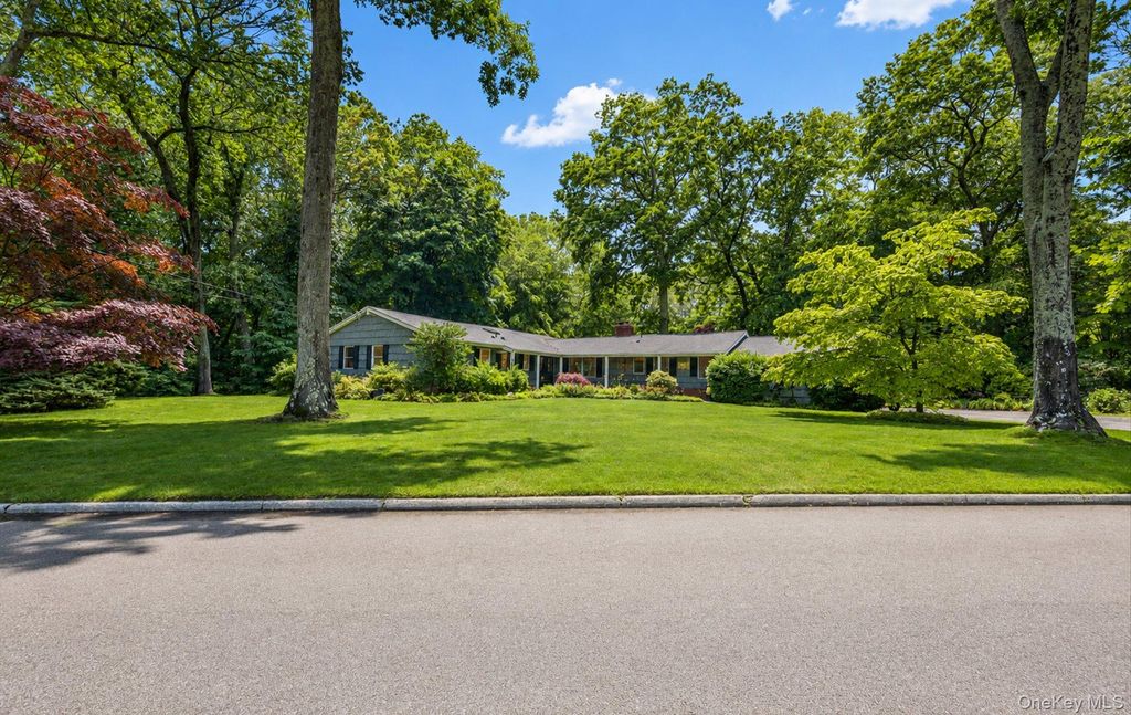 27 Longwood Drive, South Huntington, NY 11746