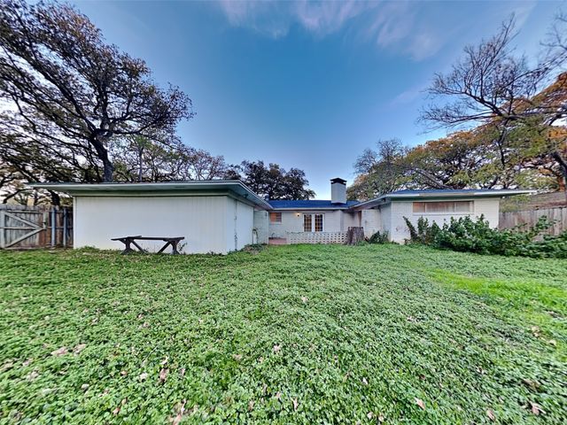 311 Lincolnshire Court, Irving, TX 75061