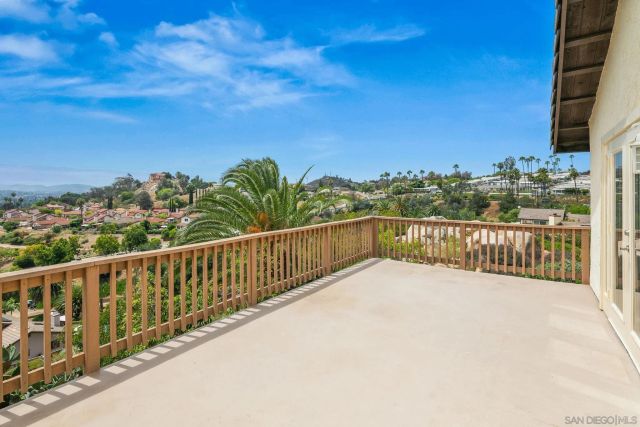 2033 FIESTA GLEN, Escondido, CA 92027
