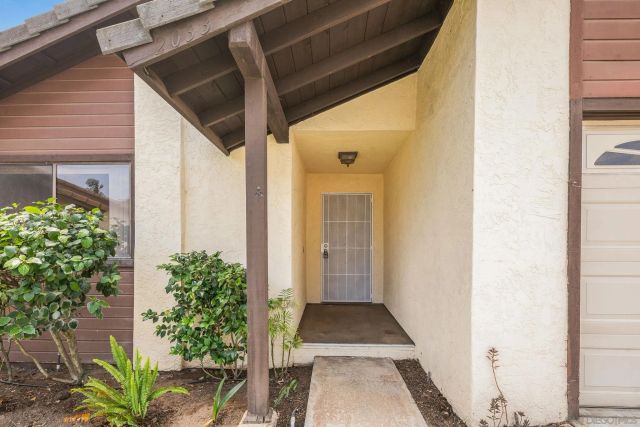 2033 FIESTA GLEN, Escondido, CA 92027