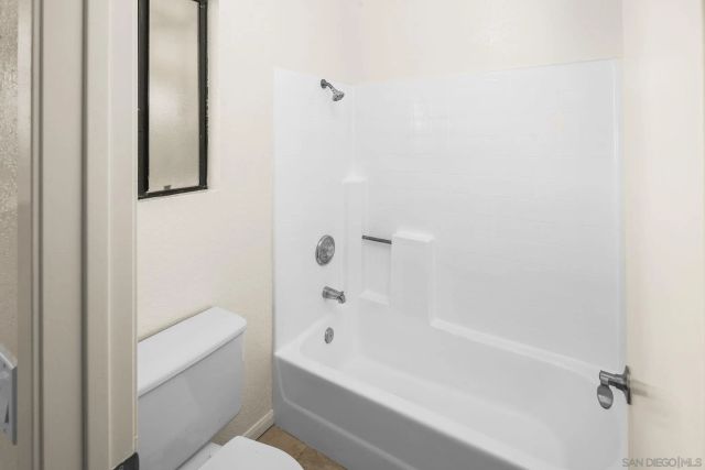 2033 FIESTA GLEN, Escondido, CA 92027