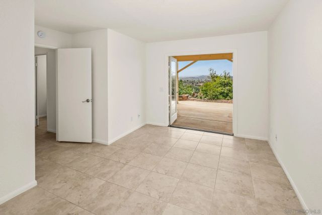 2033 FIESTA GLEN, Escondido, CA 92027