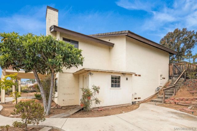 2033 FIESTA GLEN, Escondido, CA 92027