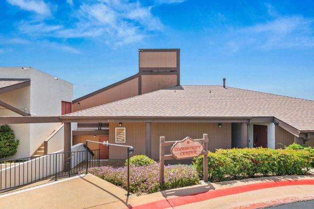 2033 FIESTA GLEN, Escondido, CA 92027