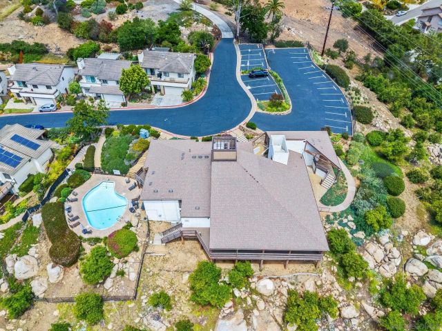 2033 FIESTA GLEN, Escondido, CA 92027