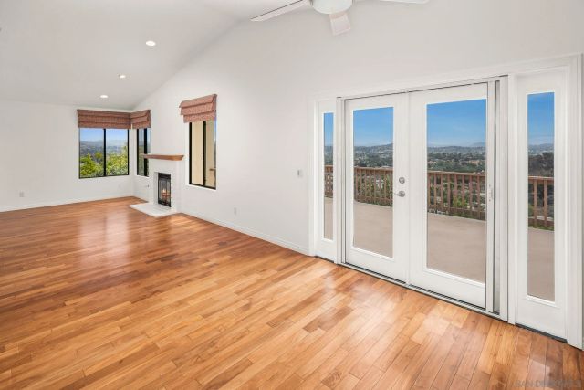 2033 FIESTA GLEN, Escondido, CA 92027