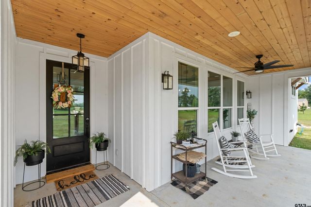 136 Clydesdale Ct, Gilmer, TX 75645
