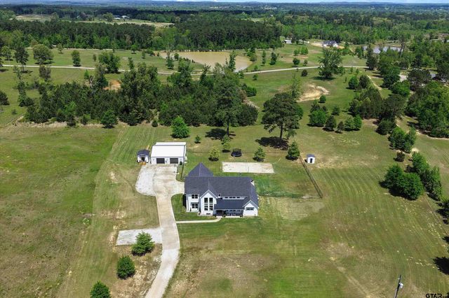 136 Clydesdale Ct, Gilmer, TX 75645