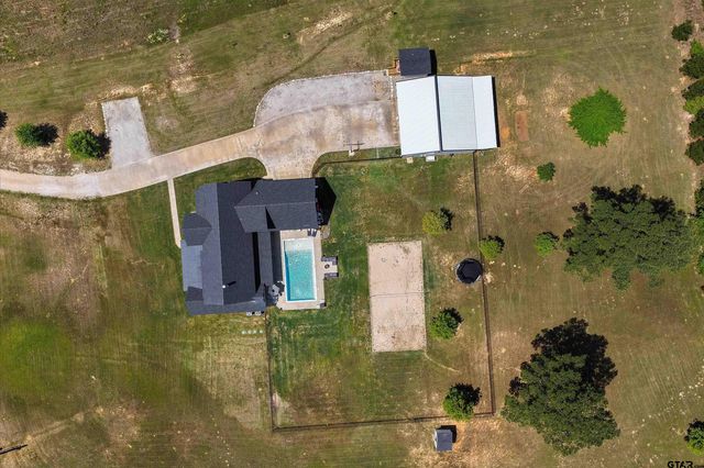136 Clydesdale Ct, Gilmer, TX 75645