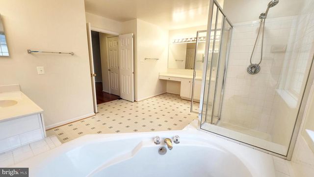 20969 KITTANNING LN, Ashburn, VA 20147