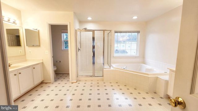 20969 KITTANNING LN, Ashburn, VA 20147