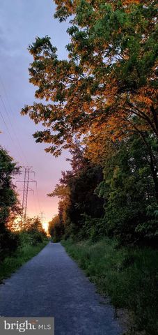 20969 KITTANNING LN, Ashburn, VA 20147