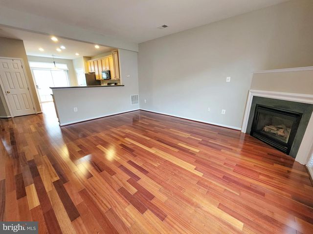 20969 KITTANNING LN, Ashburn, VA 20147